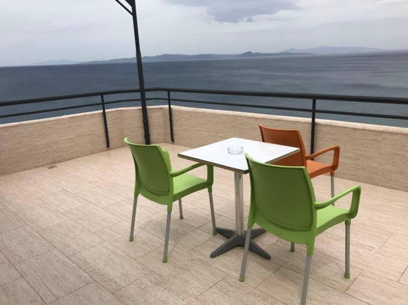 Tayfun Hotel Mordogan Екстериор снимка